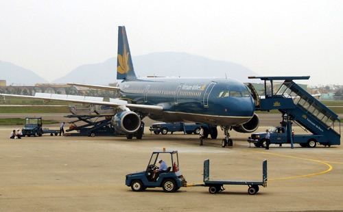 Khống chế khách quấy rối máy bay Vietnam Airlines