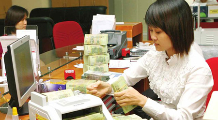 Kinh tế khó khăn, tín dụng không nhạy cảm với lãi suất