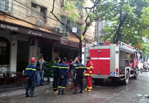 Hà Nội: Nổ bình gas tại quán cafe