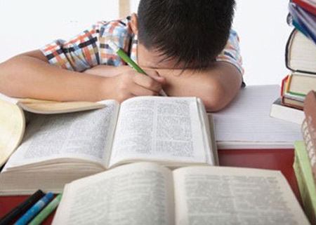 Bộ cấm giao bài, tối con vẫn học