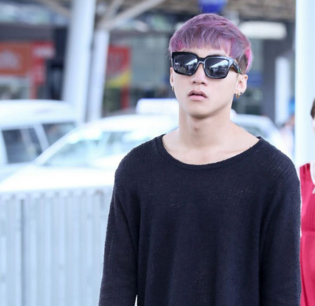 Sơn Tùng M-TP bị công ty quản lý cấm diễn 6 tháng