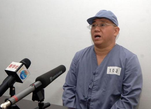 Triều Tiên bất ngờ phóng thích hai người Mỹ