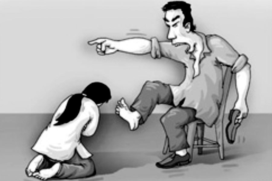 Chồng thương con, nhưng đánh vợ như côn đồ
