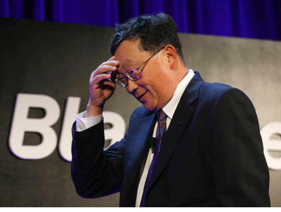 CEO BlackBerry xấu hổ vì vợ dùng điện thoại Samsung