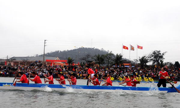 Chán lễ hội tiền tỷ, du lịch phượt lên ngôi