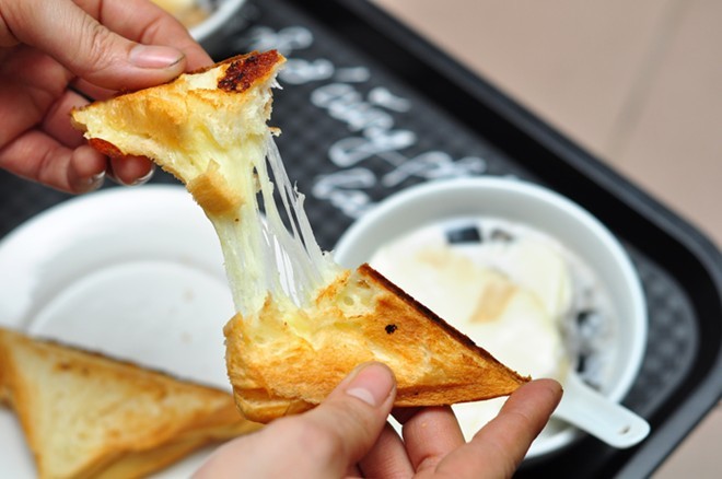 5 món bánh thơm giòn teen nào cũng ghiền