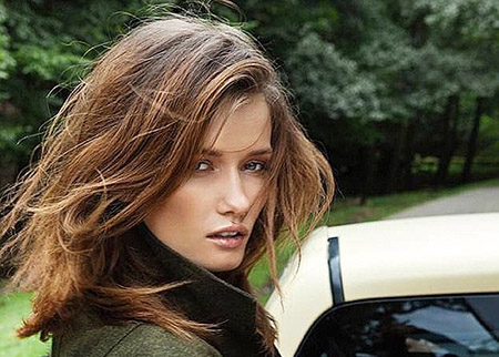 Người mẫu nổi tiếng chết trong bồn tắm