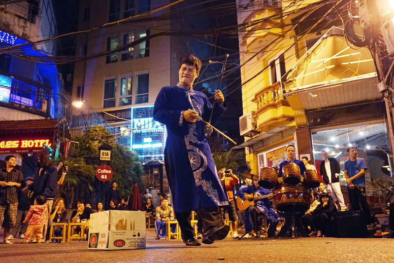 Phố cổ Hà Nội quyến rũ với âm nhạc đường phố