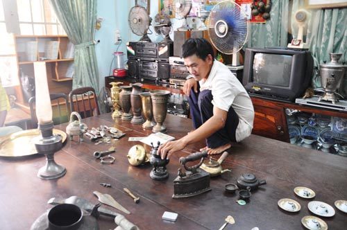 “Kho” tài sản vô giá của anh chàng mê sưu tầm ve chai