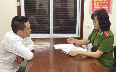 'Tú ông' kiểu mới và các chiêu chăn đại gia, chân dài