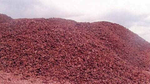 Quặng sắt vượt biên: Voi vẫn chui lọt lỗ kim