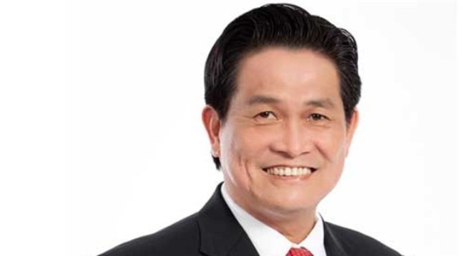 'Nữ hoàng' chăm sóc ông Đặng Văn Thành những ngày khủng hoảng