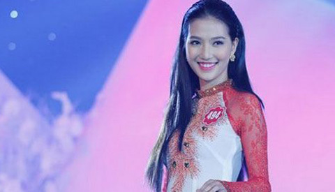 Thí sinh hoa hậu bị nghi sửa mũi rời cuộc thi
