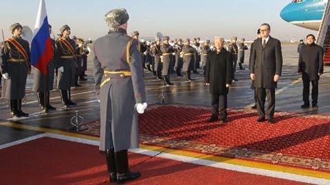 Tổng bí thư thăm chính thức LB Nga