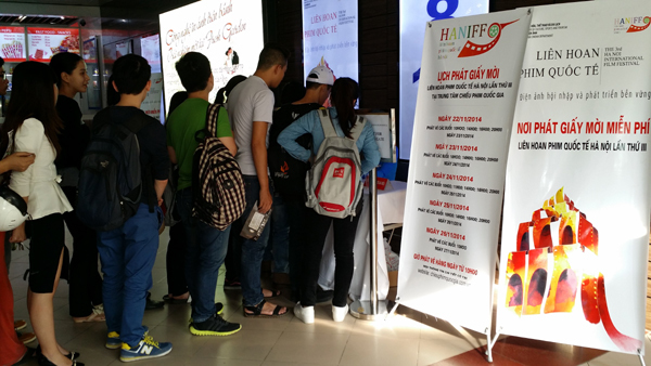 Cảnh khó tin ở các rạp chiếu Hà Nội