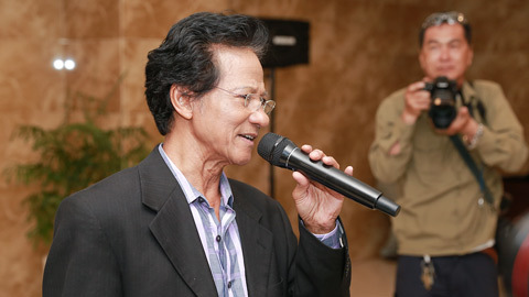 Chế Linh không hát kiểu 