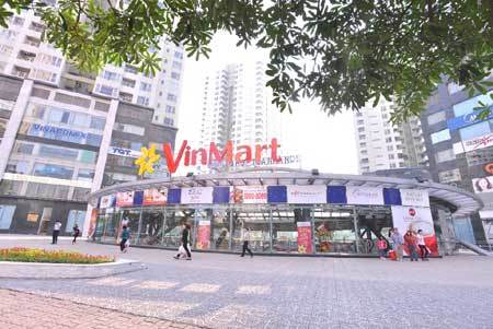 Người Hà Nội nô nức đến VinMart mua sắm