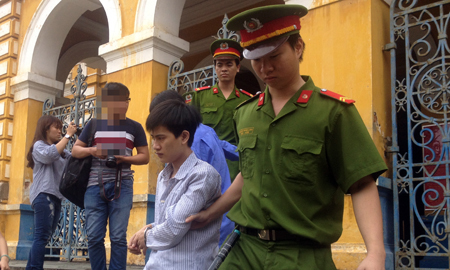 Thiệt mạng vì đưa dao thách người khác đâm mình