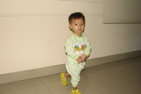 Con bệnh mẹ phải ăn chay sữa đâu mà bú