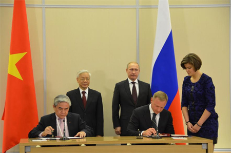 Việt-Nga ký kết nhiều văn kiện hợp tác quan trọng