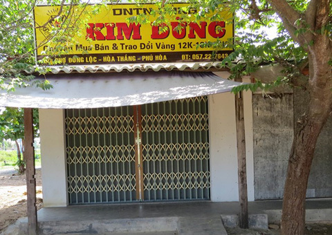 Băng nhóm chặt tay cướp 50 cây vàng gây chấn động