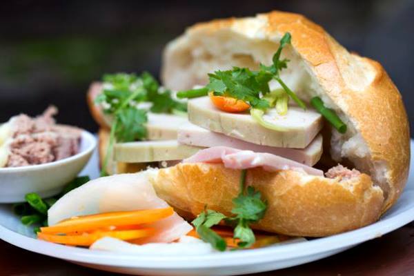 10 Loại Nhân Bánh Mì Yêu Thích Của Người Sài Gòn