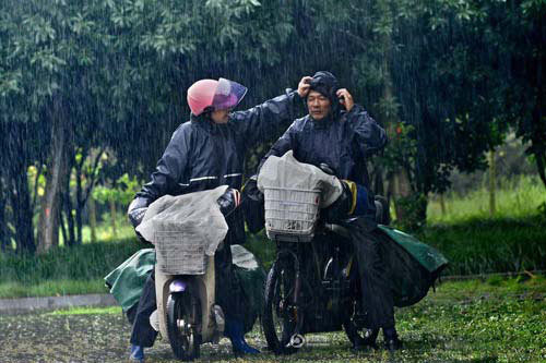 Những bức ảnh về tình nghĩa phu thê lay động lòng người