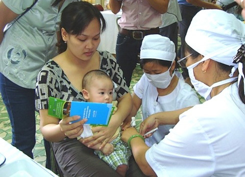 Dự kiến đưa vắc xin Rota, phế cầu và HPV vào tiêm chủng mở rộng