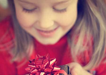 Học cách bố mẹ Tây dạy con nói cảm ơn