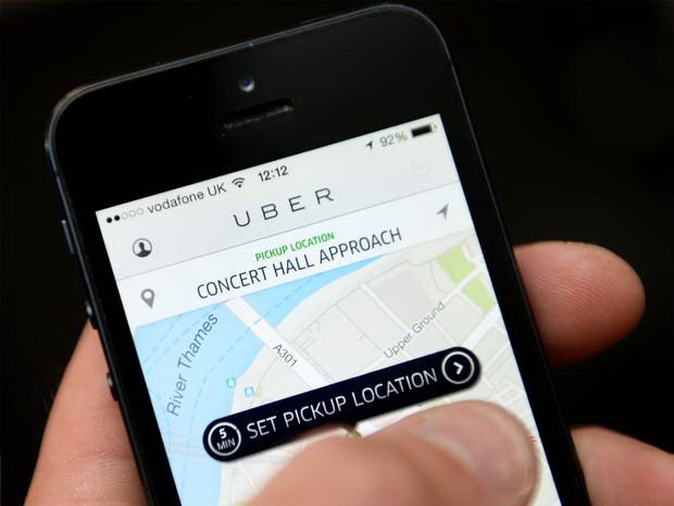 Taxi Uber bị cấm vì tài xế hiếp dâm