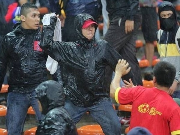 100% cảnh sát HN bảo vệ trận Việt Nam - Malaysia