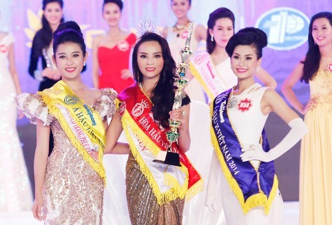 Mẹ Hoa hậu Kỳ Duyên: 'Mẹ nào mà chẳng xót con…'