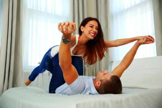 Khi nào phụ nữ chịu ‘lăn xả’ trên giường?