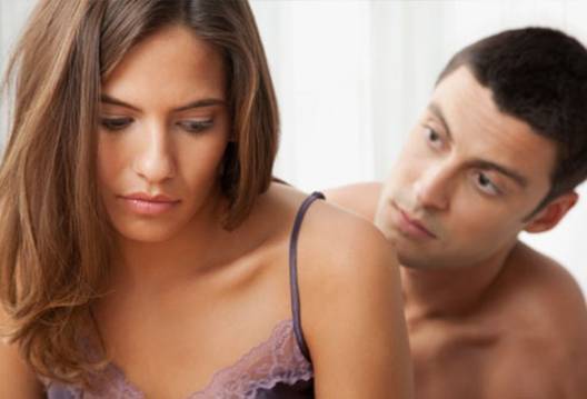 Vì sao các cô gái bị đau trong lần ‘yêu’ đầu?