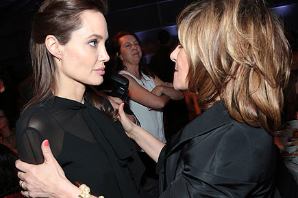 Xì căng đan chấn động làng giải trí