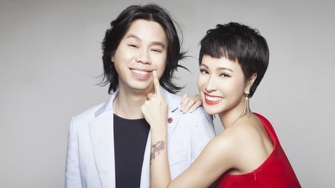 Uyên Linh 'kết hôn' với Dũng Đà Lạt