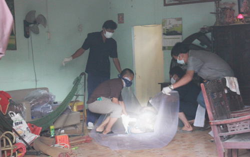 Người đàn ông treo cổ chết nhiều ngày trong nhà