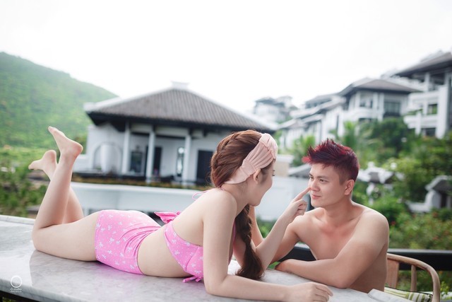 Ảnh cưới bikini gây xôn xao mạng của 9X Sài thành