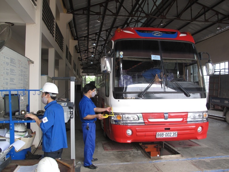 Xe không lưu hành mà vẫn phải đóng phí giao thông?