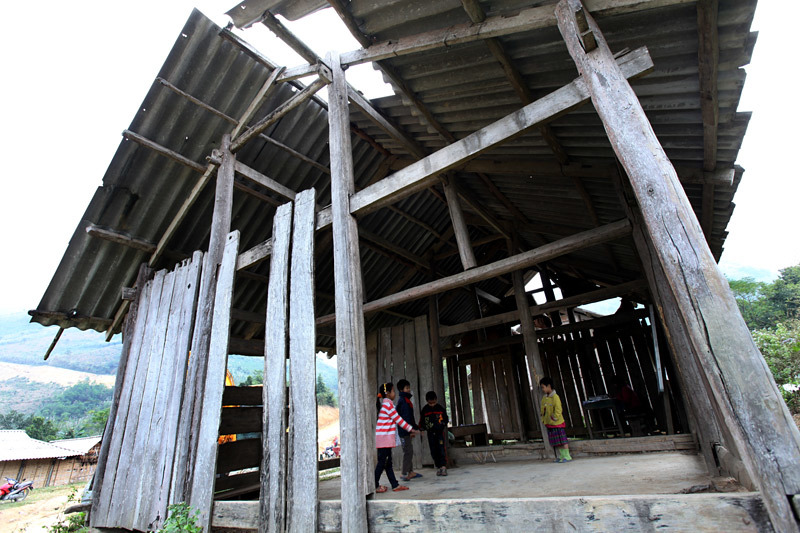 Ban tổ chức Thành ủy Thủ Dầu Một: Khai giảng lớp bồi dưỡng lý luận chính trị cho đảng viên mới