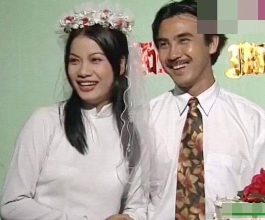 Tình duyên lận đận của dàn diễn viên 'Đồng tiền xương máu'
