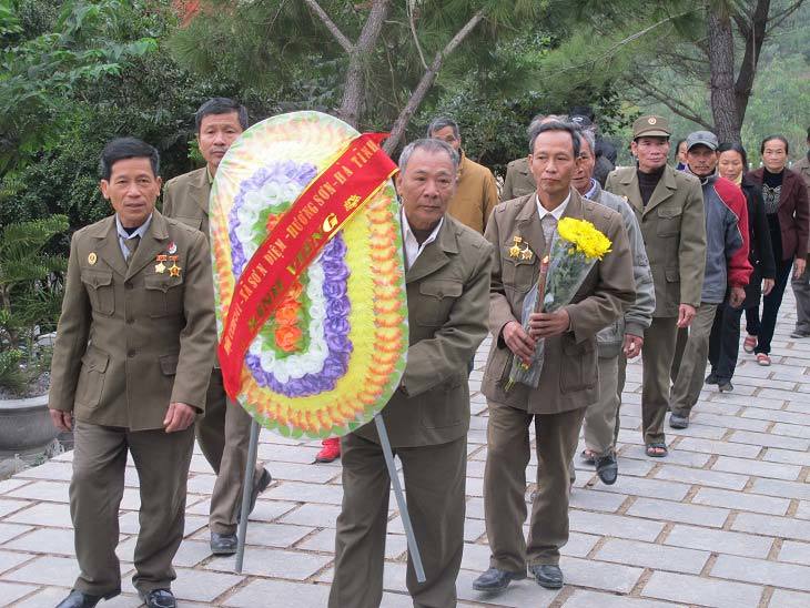 Hàng ngàn người viếng Đại tướng Võ Nguyên Giáp dịp 22/12