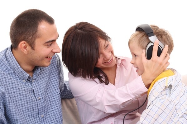 10 cách giúp bố mẹ thấu hiểu cảm xúc của con