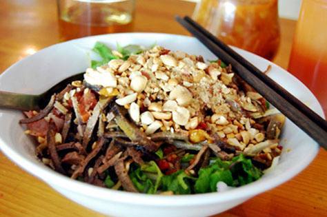 Tận mắt thưởng thức món ăn làm nên thương hiệu xứ Lạng