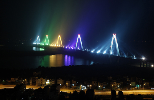 Hà Nội: Cầu Nhật Tân sẽ có 2 tên