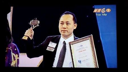 Luật Hà Trần nhận giải sản phẩm, dịch vụ hàng đầu VN