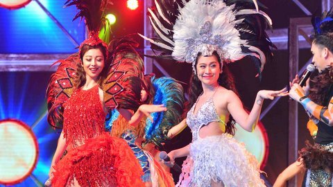 Jennifer Phạm lắc hông điệu nghệ