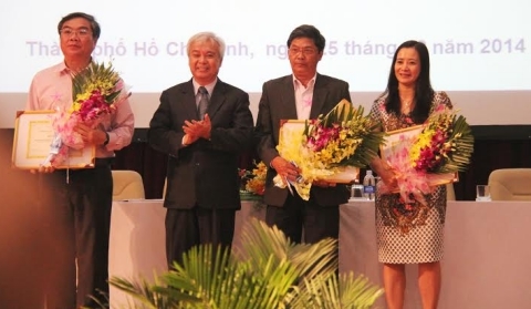 Giảm gần nửa số bài báo khoa học 