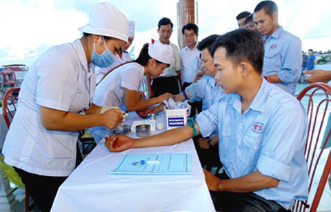 Bộ Y tế: Cận trên 5 diop không được lái xe