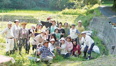 Du học sinh: Trăn trở chuyện ở hay về